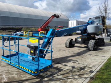 Genie S-45 TraX