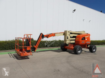 Selvkørend lift leddelt JLG