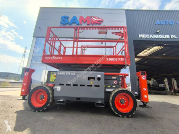 Skyjack Scissor lift self-propelled aerial platform