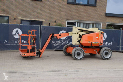 Nacelle automotrice JLG