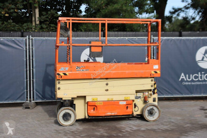 Самоходна вишка JLG