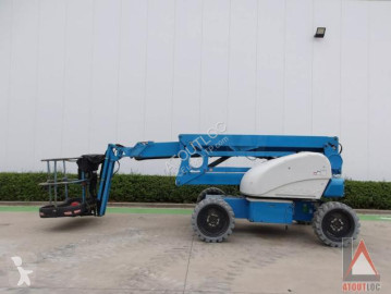 Nacelle automotrice articulée Niftylift