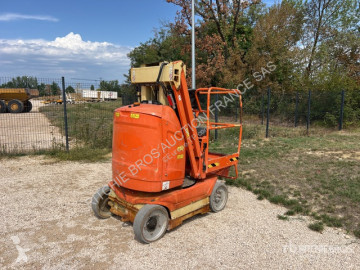 JLG