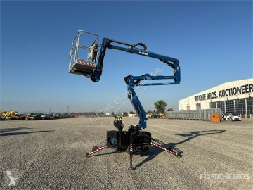 Nacelle automotrice articulée
