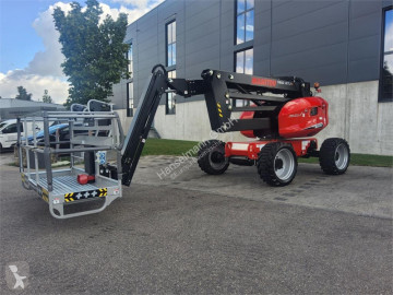 Zelfaandrijvende hoogwerker scharnierend Manitou