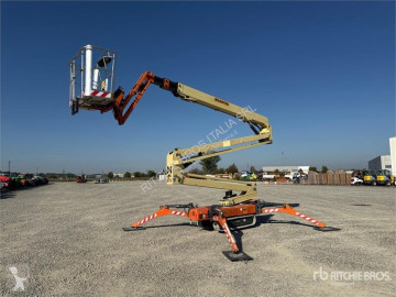 Zelfaandrijvende hoogwerker scharnierend JLG