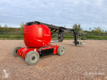 Plataforma automotriz articulado Manitou
