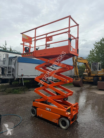 JLG önjáró kosaras emelő