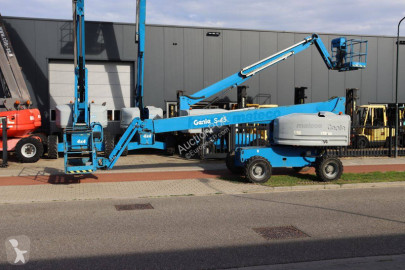 Nacelle automotrice télescopique Genie