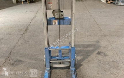 Plataforma automotriz Mástil vertical Genie