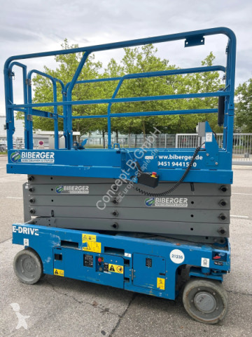 Nacelă autopropulsată cu platforma tip foarfece Genie
