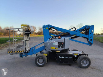 Nacelle automotrice articulée Genie