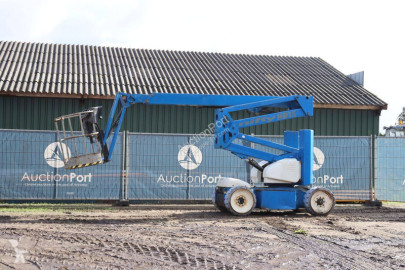Nacelle automotrice articulée Niftylift