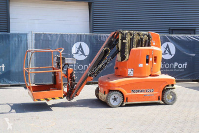 Nacelle automotrice Mât vertical JLG