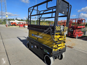 Selvkørend lift Sakseplatform Airo