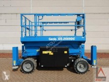 Genie GS-2669DC selvkørend lift Sakseplatform brugt