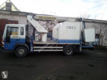 Hoogwerker op vrachtwagen Volvo FL6