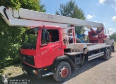Nacelle automotrice Wumag WT270 + Mercedes-Benz 1520