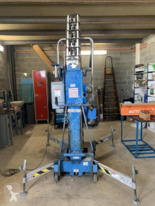 Selvkørend lift Lodret mast Genie AWP30 S