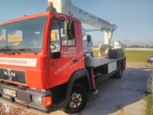 Nacelă autopropulsată cu brat articulat Wumag WT 220H