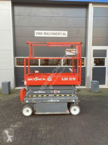 Selvkørend lift Skyjack SJ III 3219