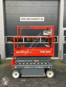 Selvkørend lift Skyjack SJ III 3219