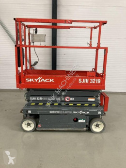Kendinden hareketli platform Skyjack SJ III 3219