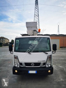Palfinger P200A camión con cesta elevadora articulada usada
