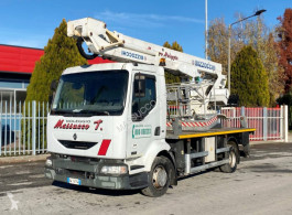 Hoogwerker op vrachtwagen Renault midlum 180 dci