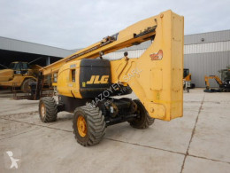 JLG800AJ