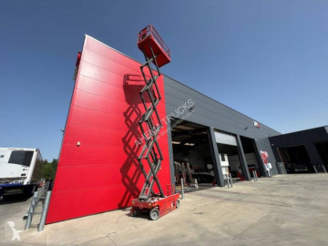 Pojízdná plošina Střihací plošina Manitou