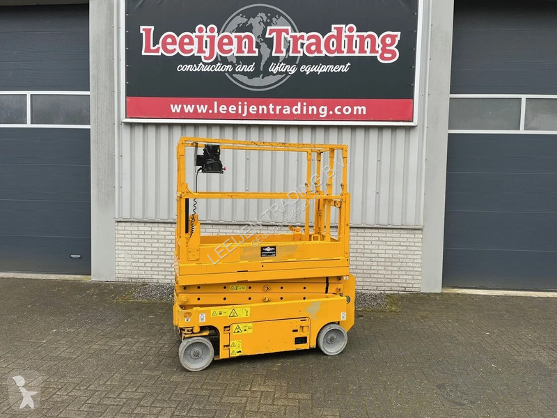 Nacelle Genie electric scissorlift 2007 Year