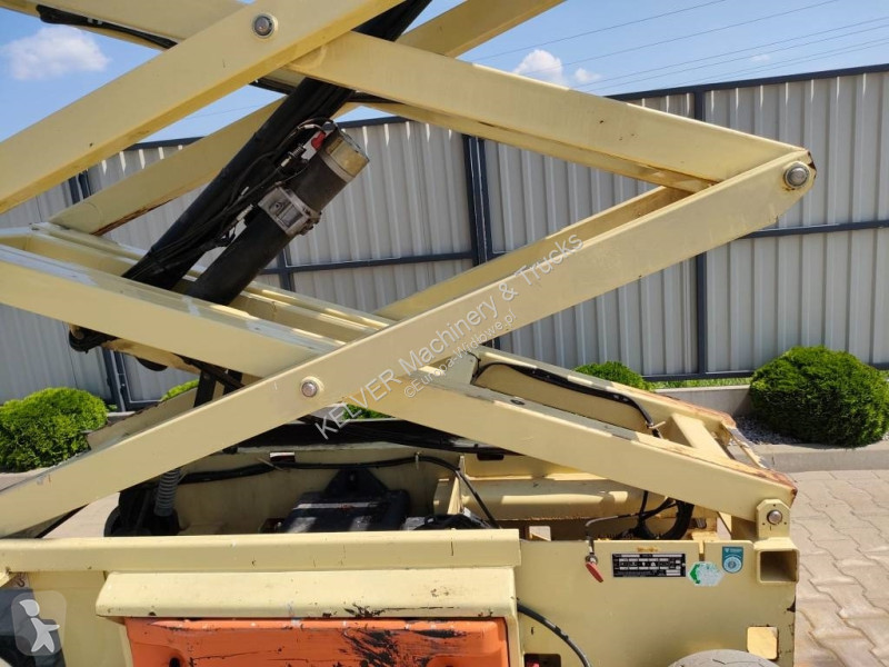 Nacelle JLG * scissor lift * electric *