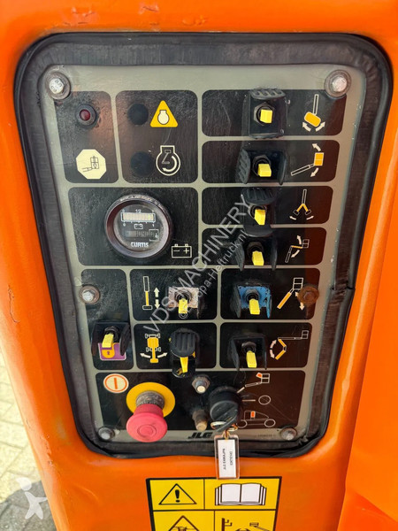 Piattaforma aerea JLG Hoogwerker Knikarmhoogwerker