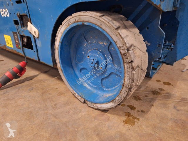 منصة تلسكوبية Genie GS-2646