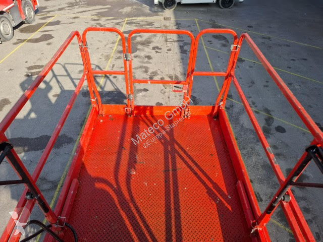 Piattaforma aerea JLG M3369
