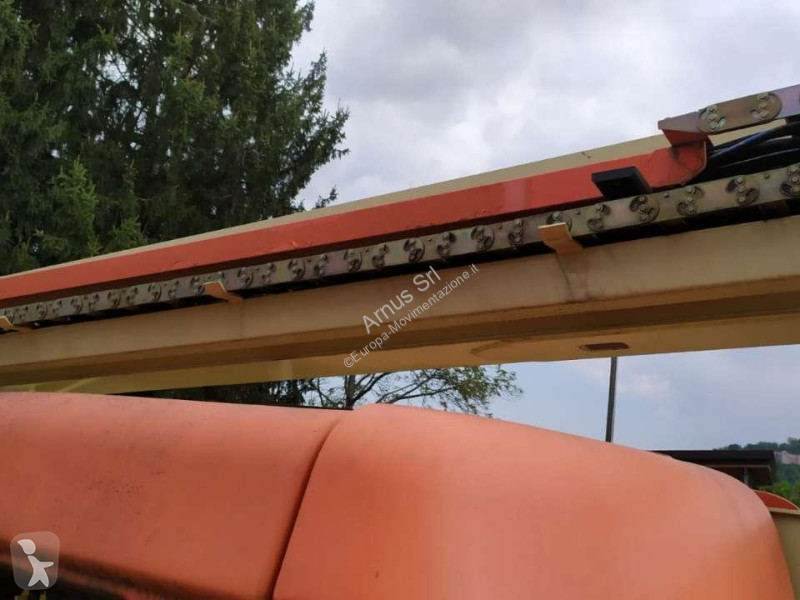 Piattaforma aerea JLG