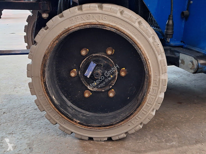 منصة تلسكوبية Hollandlift N-140EL12