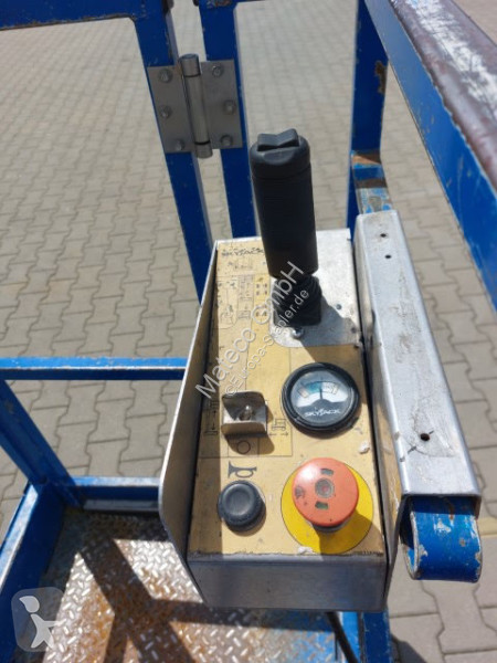 Piattaforma aerea Skyjack SJ12