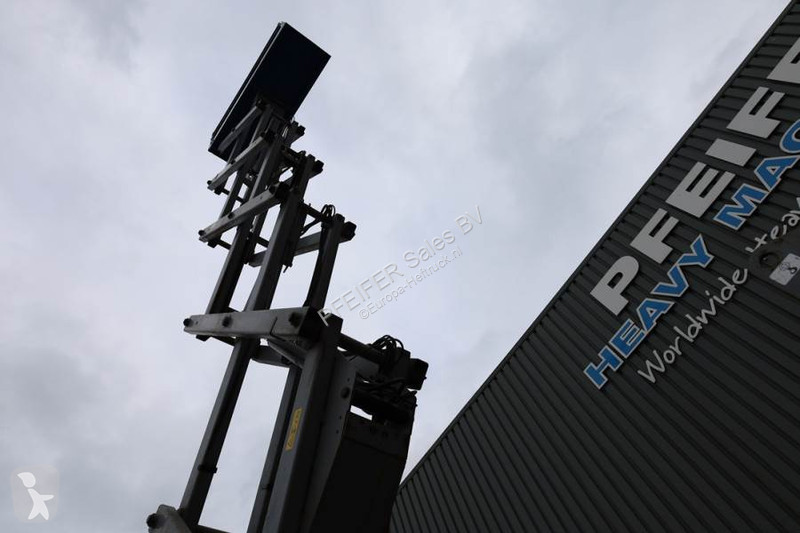 Piattaforma aerea Genie Hydraulic Outriggers,...