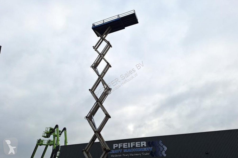 منصة تلسكوبية Hollandlift Megastar G-300DL30/S...