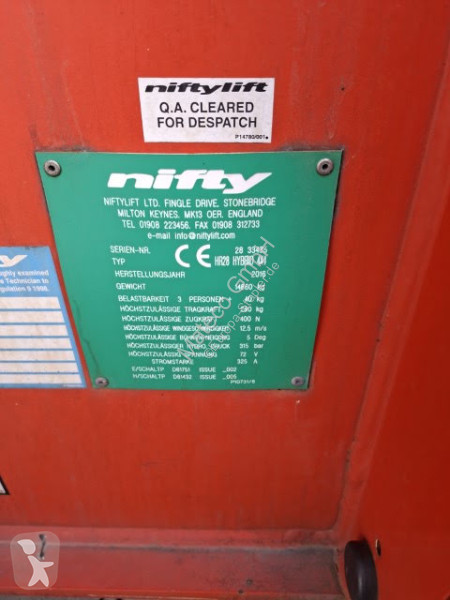 منصة تلسكوبية Niftylift HR28 HYBRID 4X4