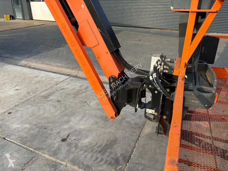 منصة تلسكوبية JLG H800 HYBRID