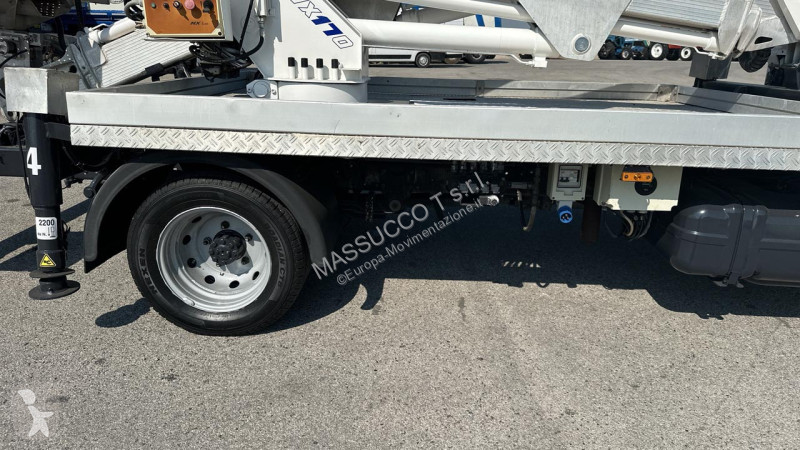 منصة تلسكوبية Nissan 35.11 MX 170