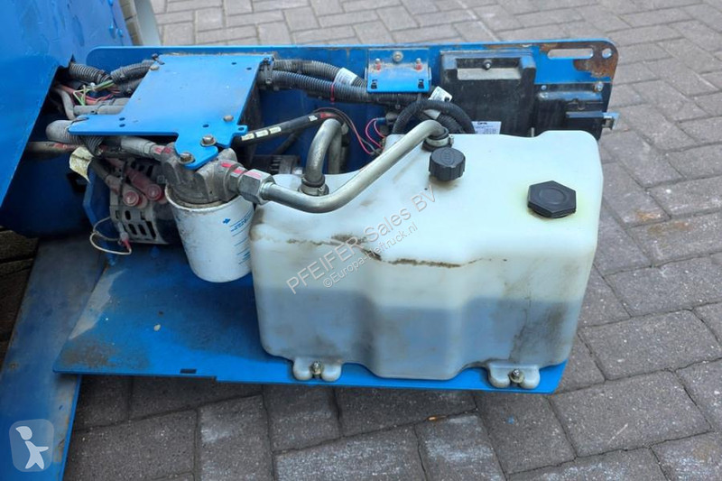 منصة تلسكوبية Genie GS3246 Electric, Working...