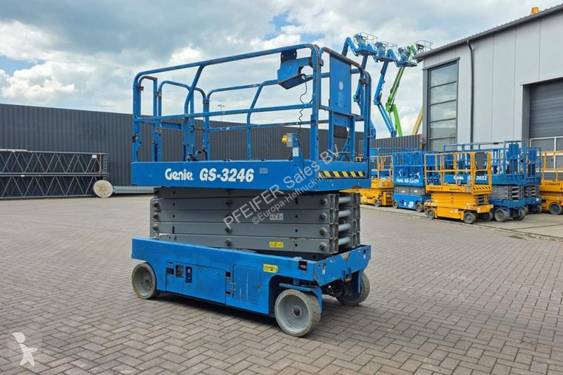 منصة تلسكوبية Genie Electric, Working Height...