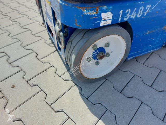 منصة تلسكوبية Skyjack SJ12