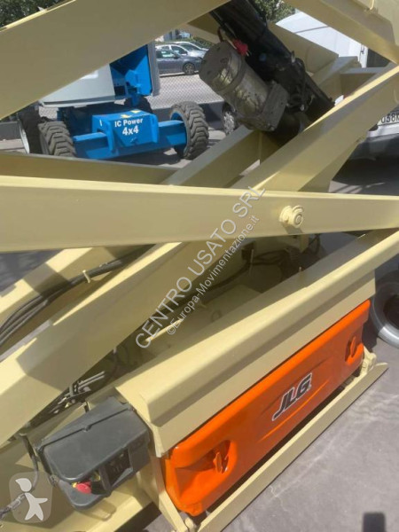 Piattaforma aerea JLG 2632ES