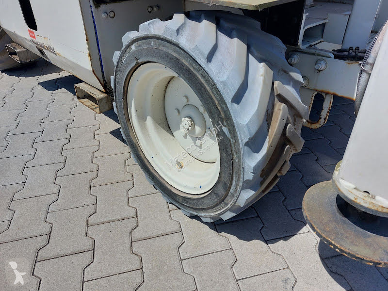 Vysokozdvižná plošina Skyjack SJ6832
