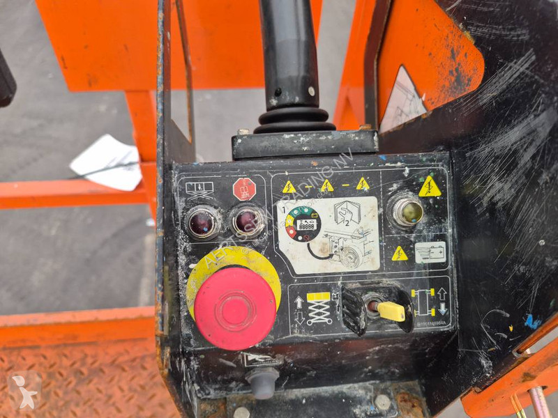 Plataforma elevadora JLG 10 RS (Multiple units...